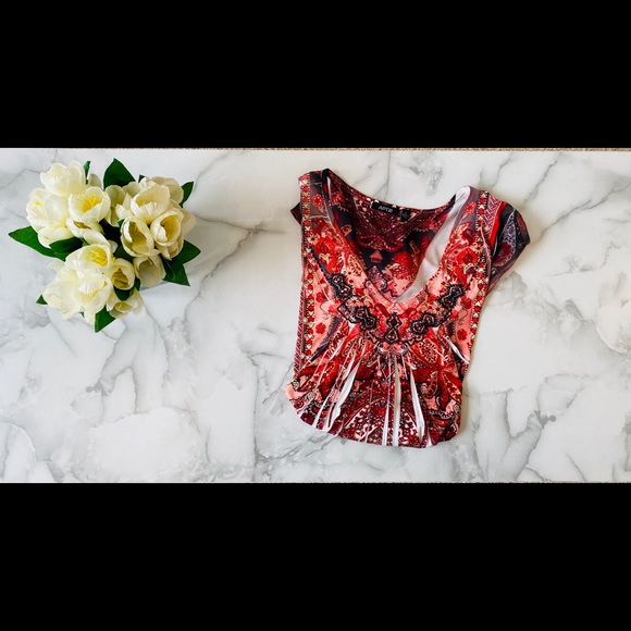 Red pattern blouse - Picture 5 of 5